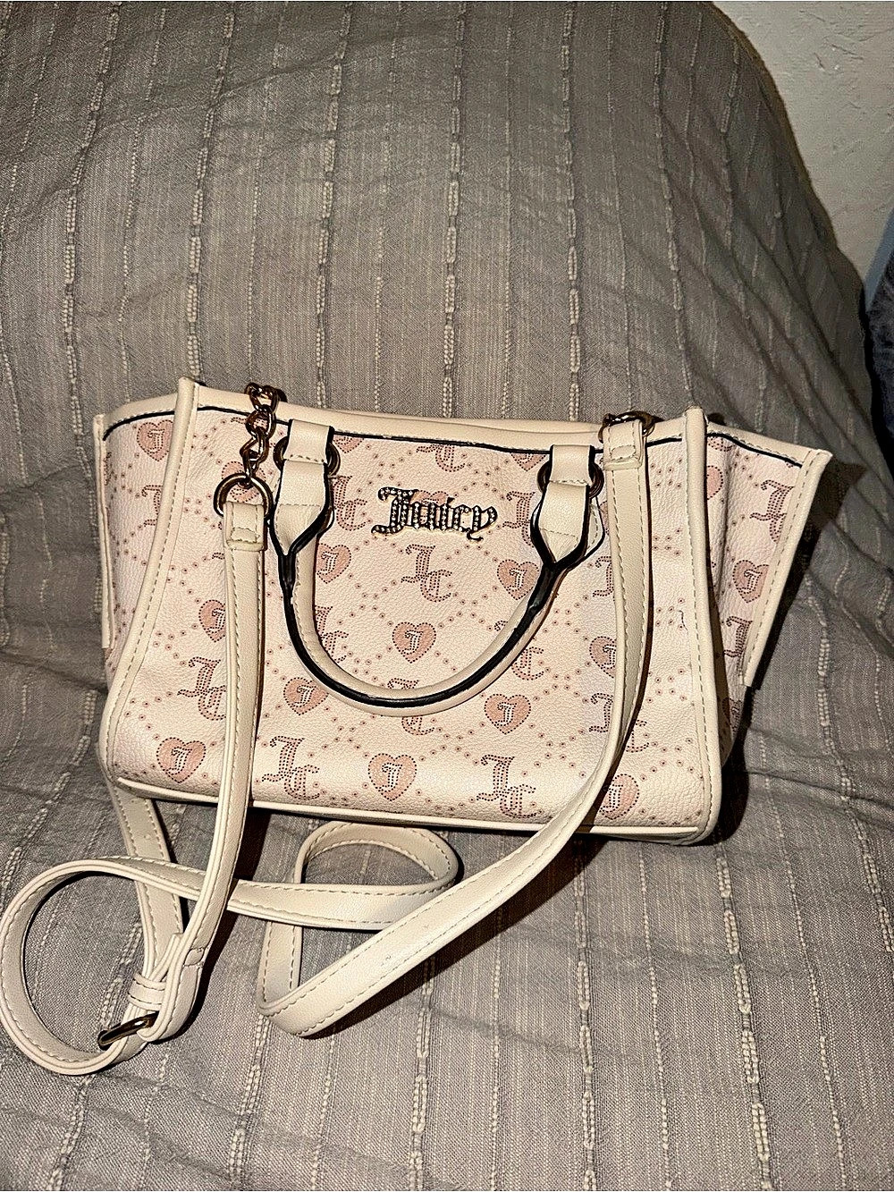 Juicy Couture Shoulder Bag in Pink & White